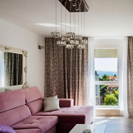 Downtown Luxury Emili Apartman